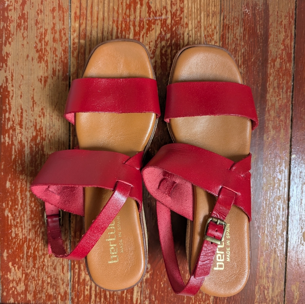 Red Leather Sandals/Wedges Size 9, Bertuchi